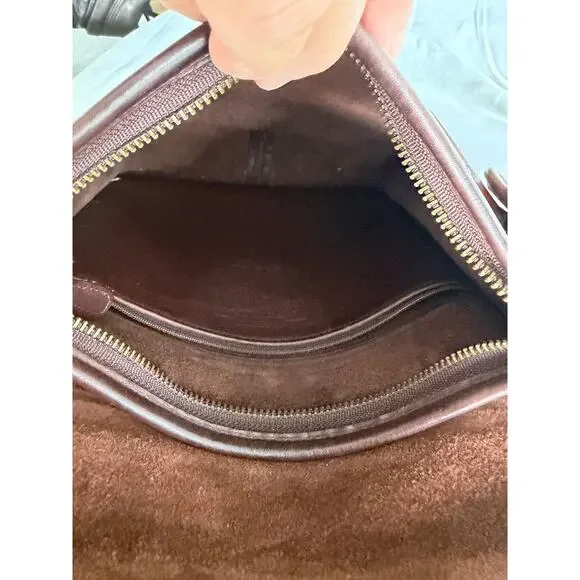 Vtg Coach USA Brown Leather Flap Crossbody Bag Minimalist Courier Style D2S-06H - Picture 8 of 8